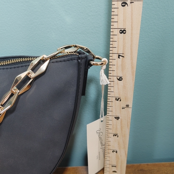 Universal Threads Black Crescent Style Chain Link Shoulder Bag - Picture 10 of 11
